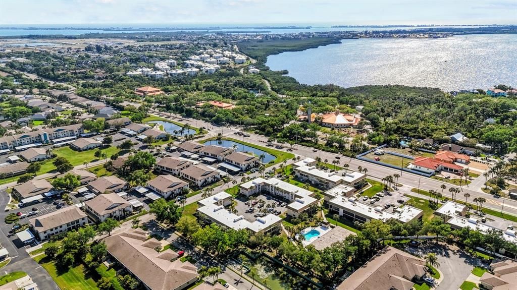 На продажу: $120,000 (1 спален, 1 ванн, 745 Квадратных фут)