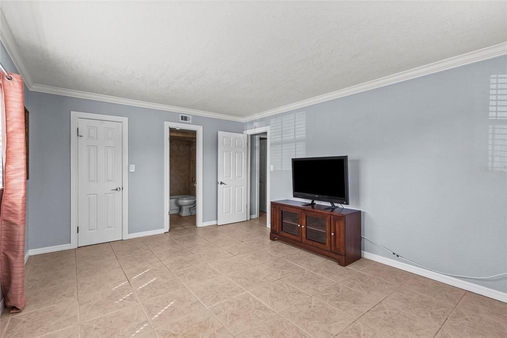 На продажу: $120,000 (1 спален, 1 ванн, 745 Квадратных фут)