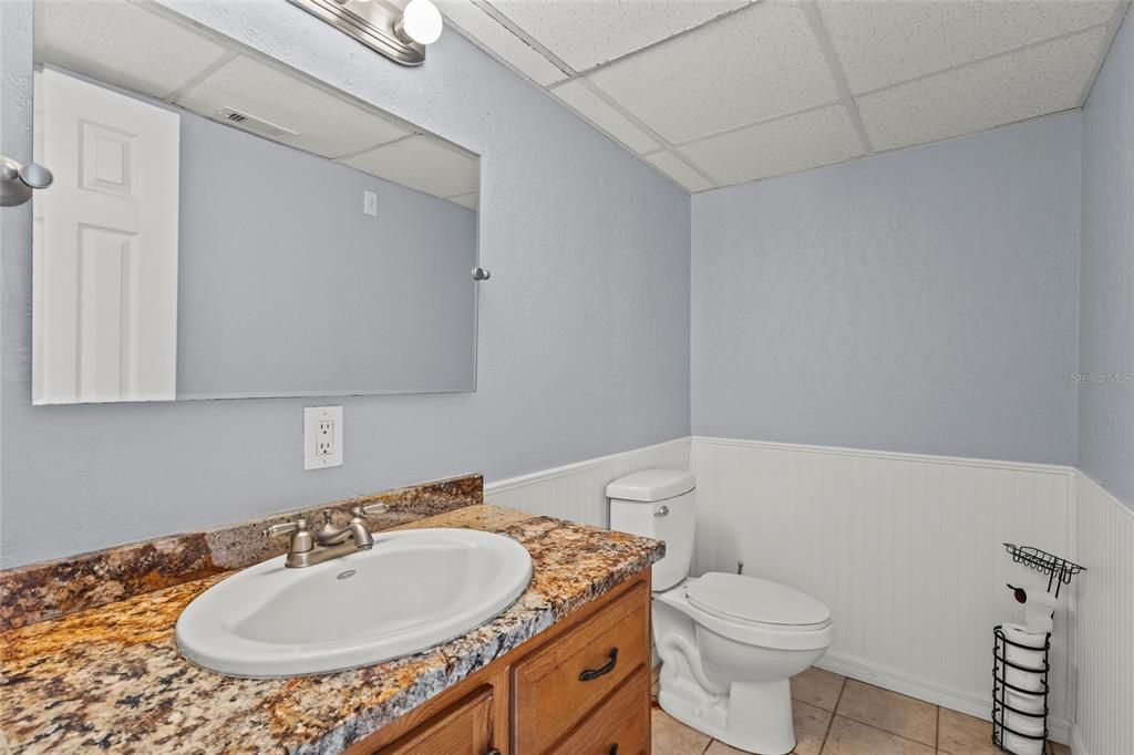 На продажу: $120,000 (1 спален, 1 ванн, 745 Квадратных фут)