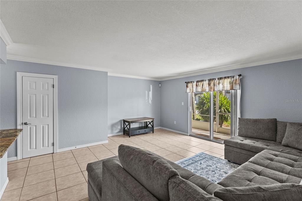 На продажу: $120,000 (1 спален, 1 ванн, 745 Квадратных фут)