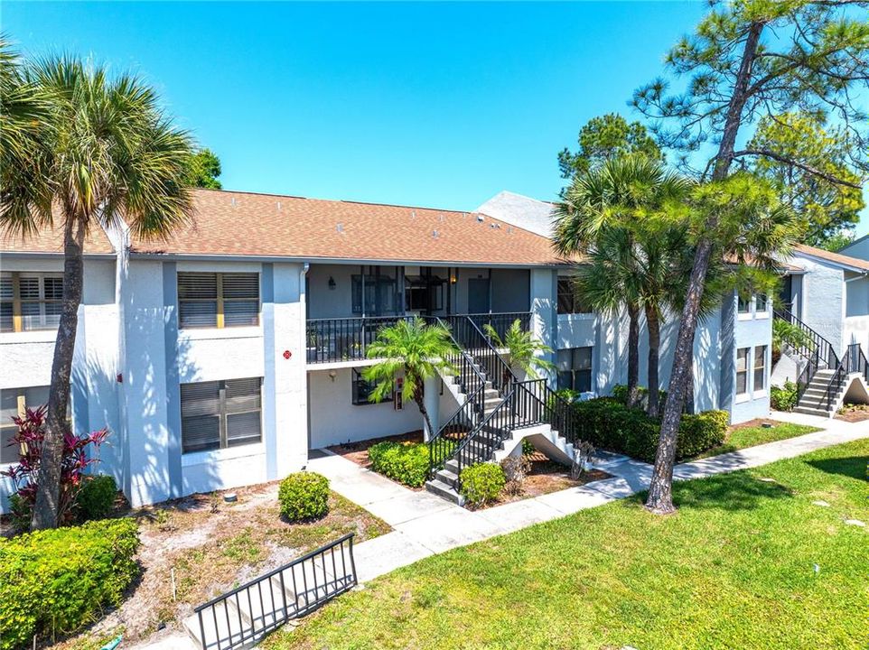 Active With Contract: $220,000 (2 beds, 2 baths, 1035 Square Feet)