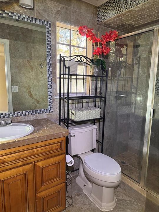 待售: $160,000 (2 贝兹, 1 浴室, 1016 平方英尺)