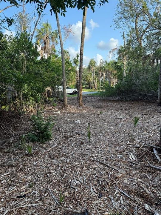 На продажу: $21,000 (0.09 acres)