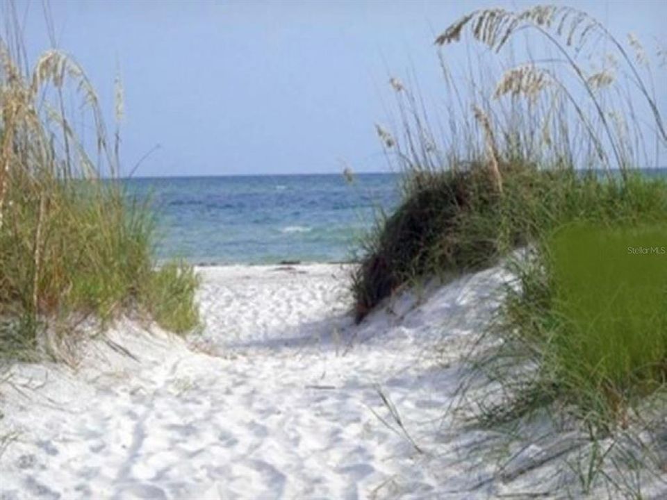 На продажу: $489,900 (3 спален, 2 ванн, 1420 Квадратных фут)