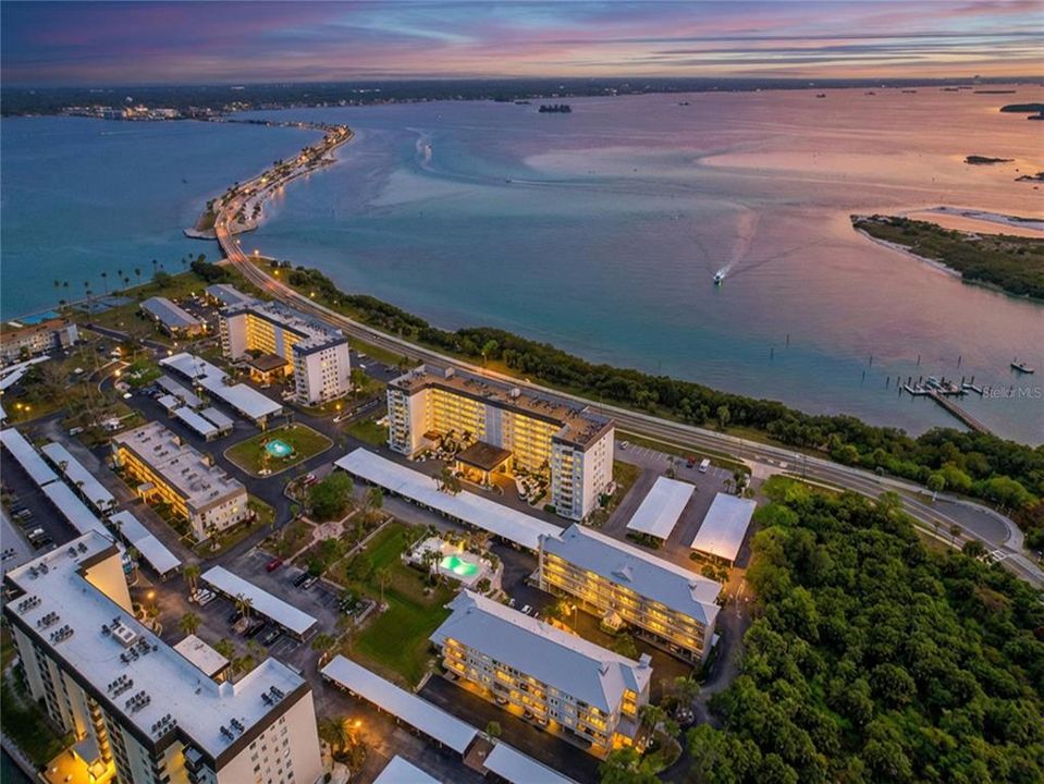 На продажу: $489,900 (3 спален, 2 ванн, 1420 Квадратных фут)