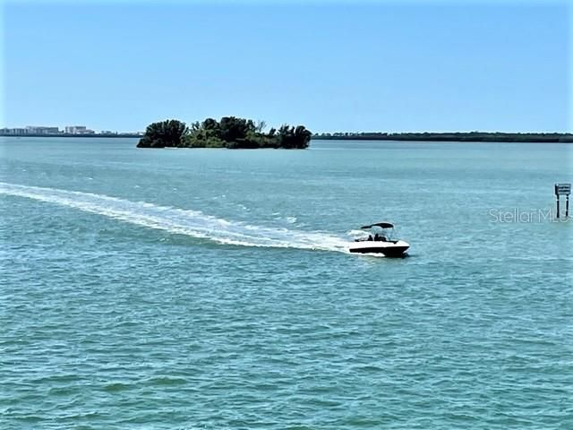 На продажу: $489,900 (3 спален, 2 ванн, 1420 Квадратных фут)