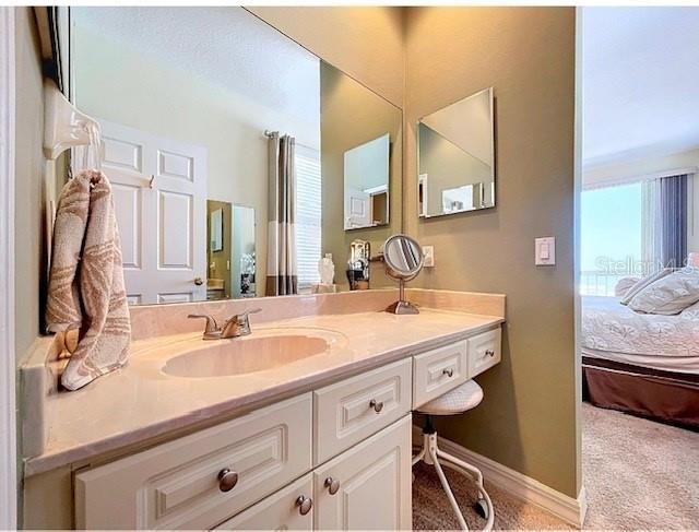 На продажу: $489,900 (3 спален, 2 ванн, 1420 Квадратных фут)