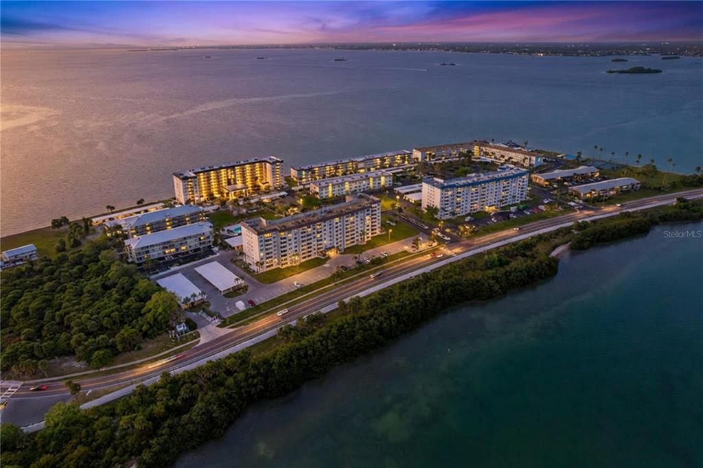 На продажу: $489,900 (3 спален, 2 ванн, 1420 Квадратных фут)