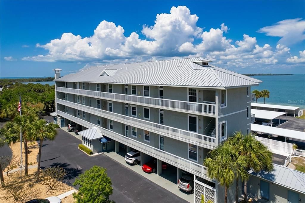 На продажу: $489,900 (3 спален, 2 ванн, 1420 Квадратных фут)