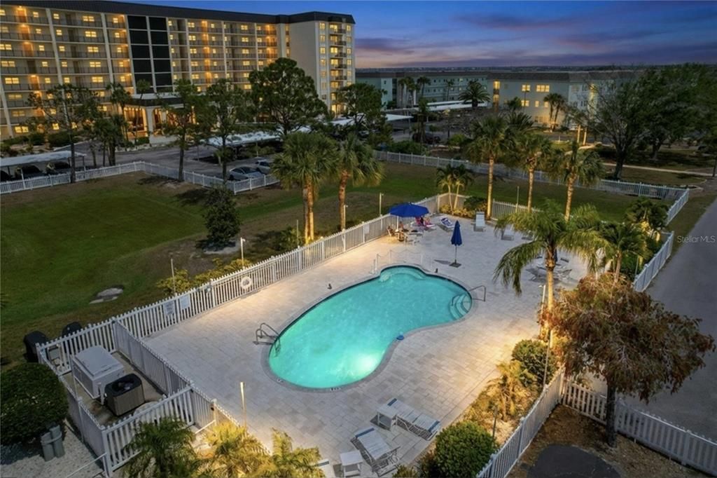 На продажу: $489,900 (3 спален, 2 ванн, 1420 Квадратных фут)