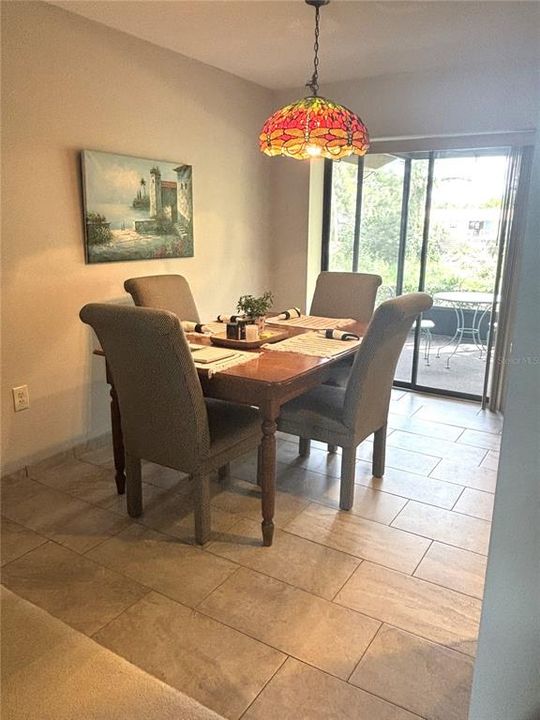 For Rent: $2,200 (2 beds, 2 baths, 934 Square Feet)