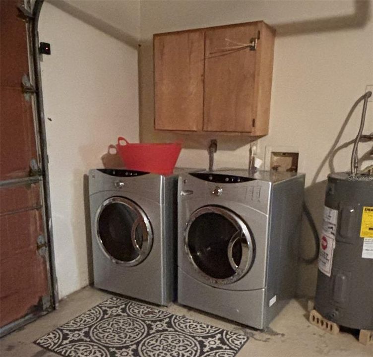 For Rent: $2,200 (2 beds, 2 baths, 934 Square Feet)