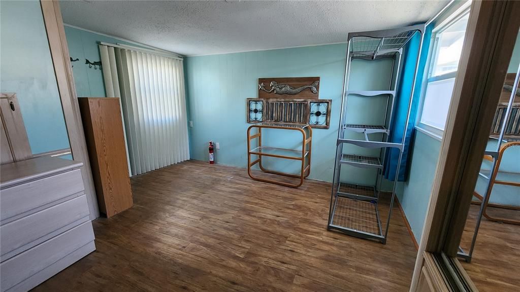 На продажу: $115,000 (1 спален, 1 ванн, 630 Квадратных фут)