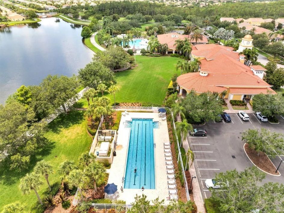 En Venta: $940,000 (4 camas, 4 baños, 3460 Pies cuadrados)