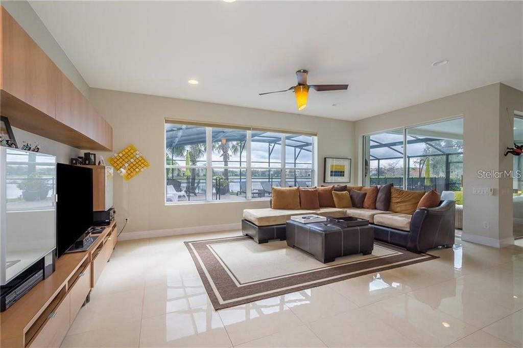 En Venta: $940,000 (4 camas, 4 baños, 3460 Pies cuadrados)