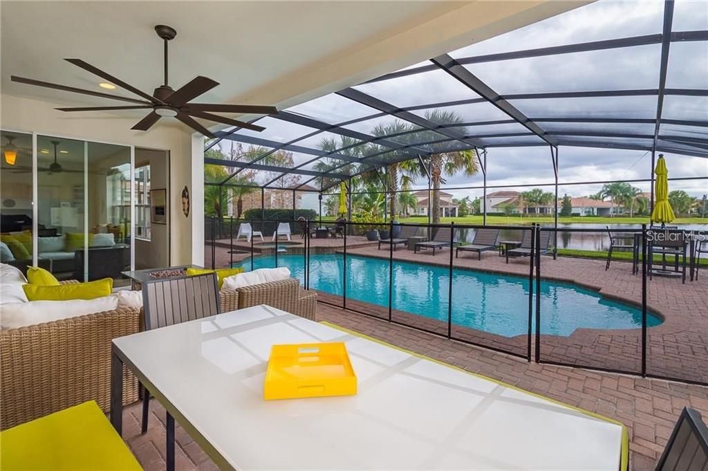 En Venta: $940,000 (4 camas, 4 baños, 3460 Pies cuadrados)