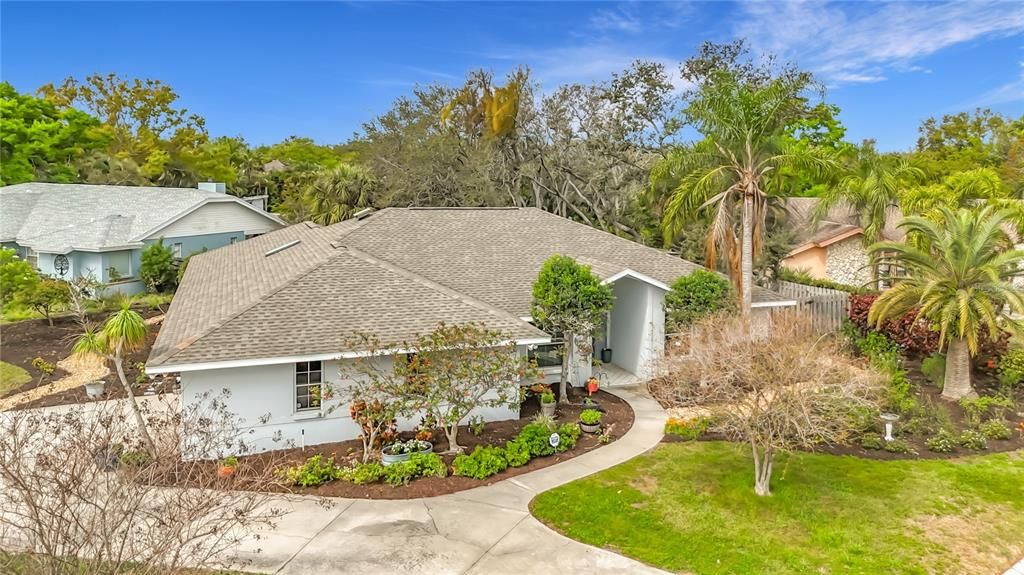 Active With Contract: $574,900 (4 beds, 2 baths, 2474 Square Feet)
