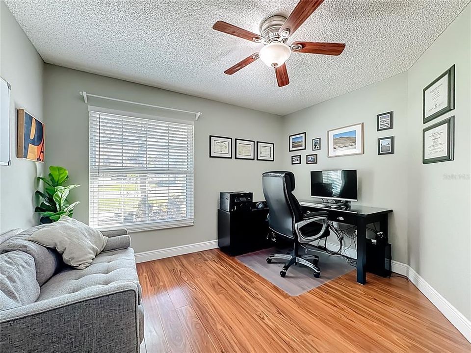 Active With Contract: $574,900 (4 beds, 2 baths, 2474 Square Feet)
