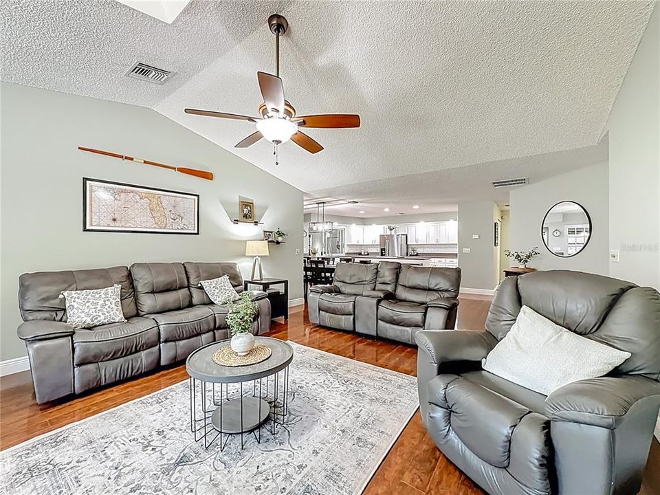 Active With Contract: $574,900 (4 beds, 2 baths, 2474 Square Feet)