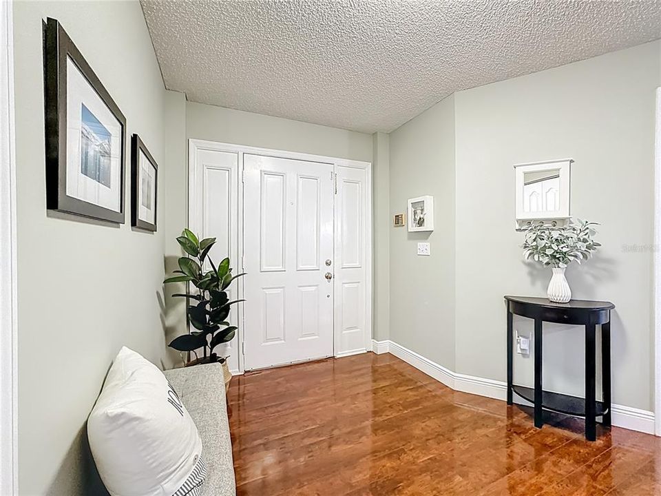 Active With Contract: $574,900 (4 beds, 2 baths, 2474 Square Feet)