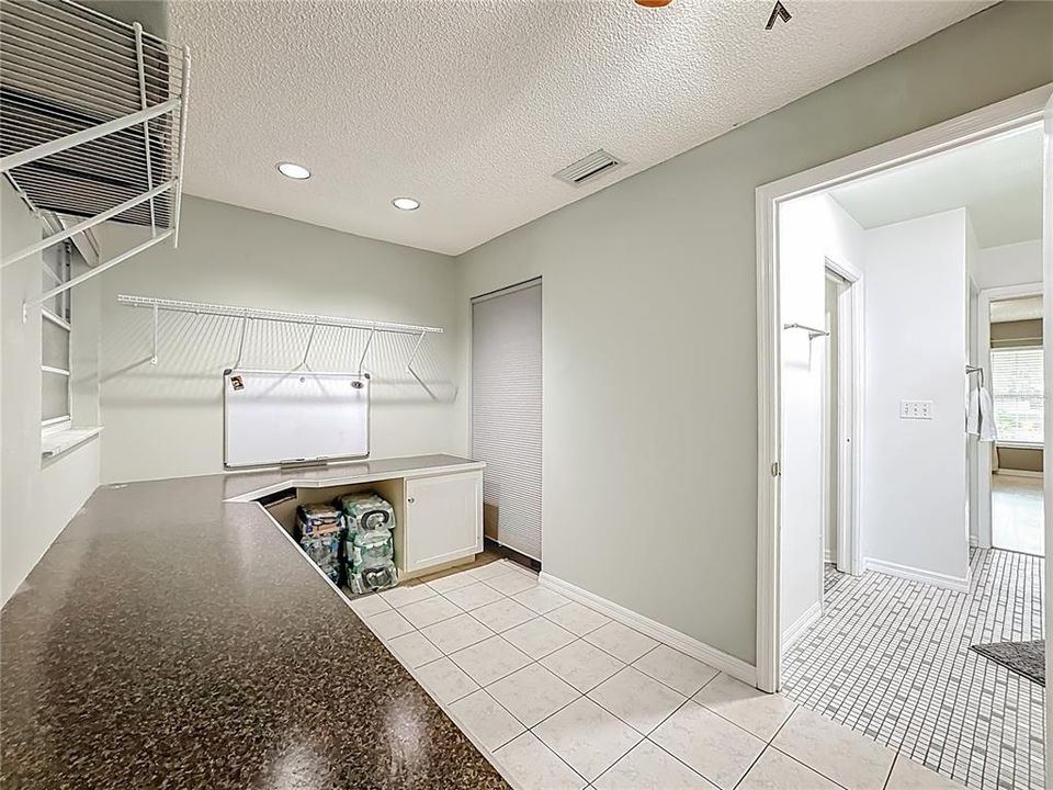 Active With Contract: $574,900 (4 beds, 2 baths, 2474 Square Feet)