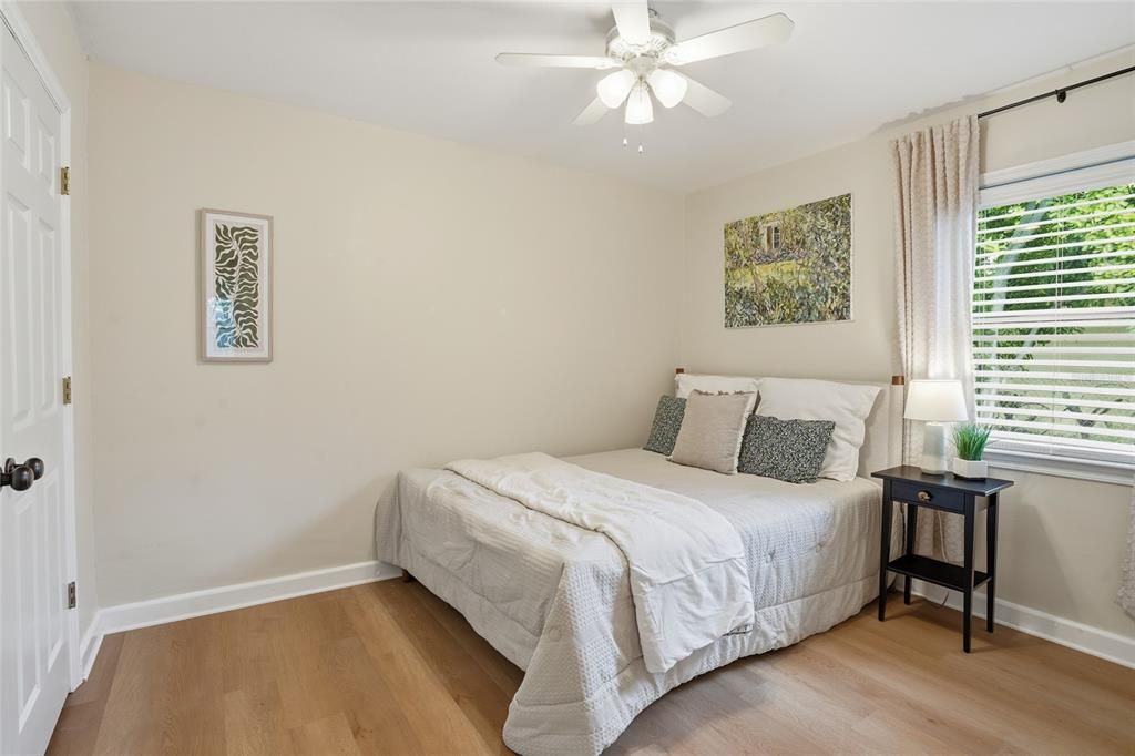 Activo con contrato: $599,000 (4 camas, 2 baños, 1718 Pies cuadrados)