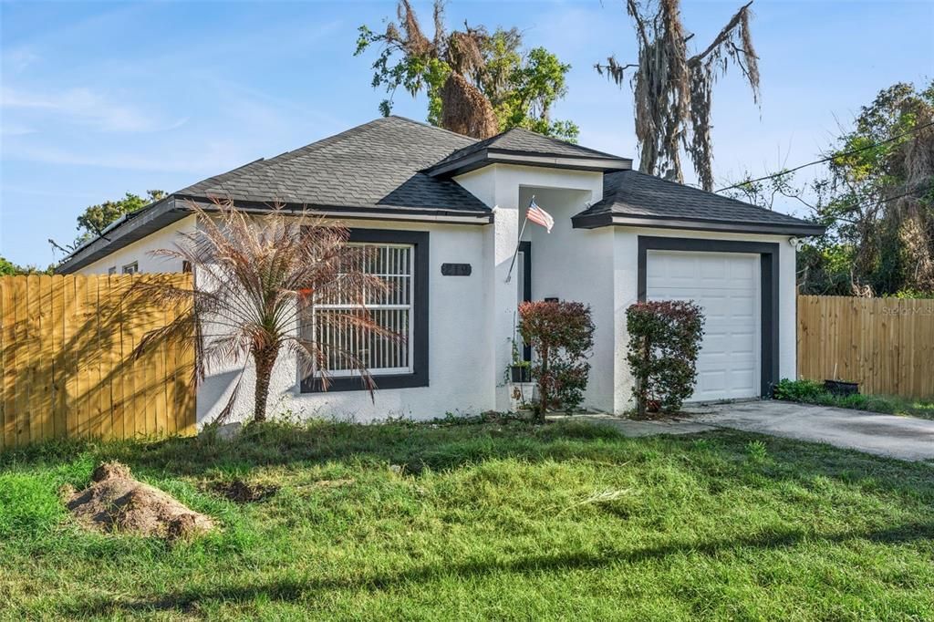 Activo con contrato: $285,000 (3 camas, 3 baños, 1186 Pies cuadrados)