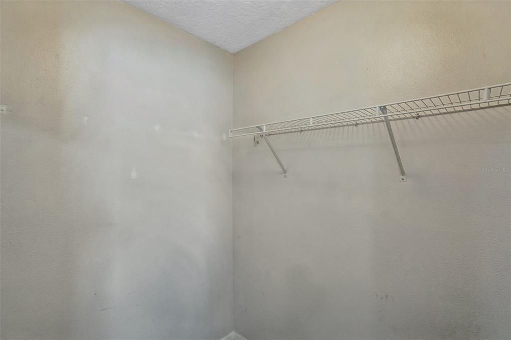 Activo con contrato: $285,000 (3 camas, 3 baños, 1186 Pies cuadrados)