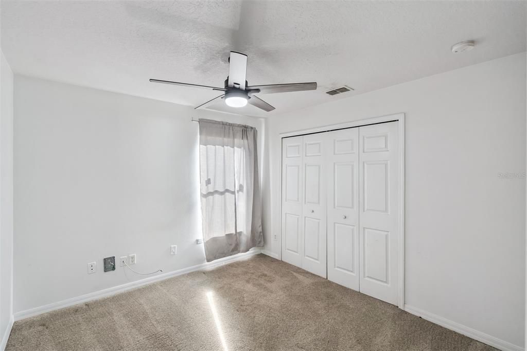 Activo con contrato: $285,000 (3 camas, 3 baños, 1186 Pies cuadrados)