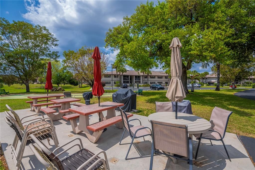 Active With Contract: $139,900 (2 beds, 2 baths, 899 Square Feet)