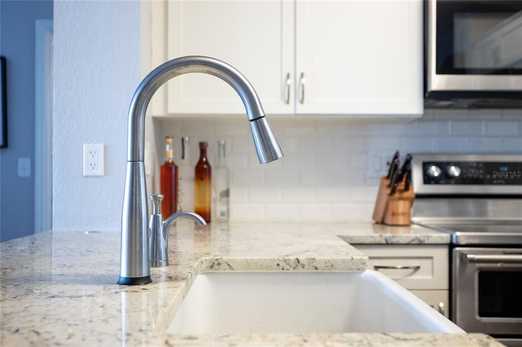 Active With Contract: $3,900 (2 beds, 2 baths, 1128 Square Feet)
