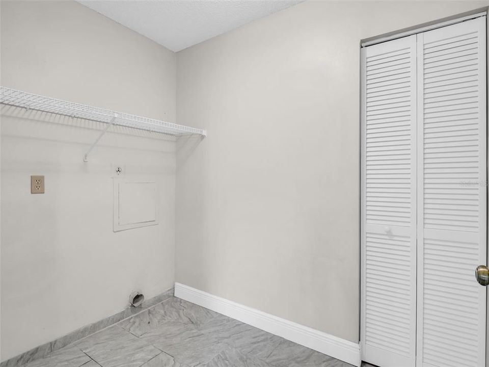 En Venta: $279,000 (3 camas, 2 baños, 1500 Pies cuadrados)