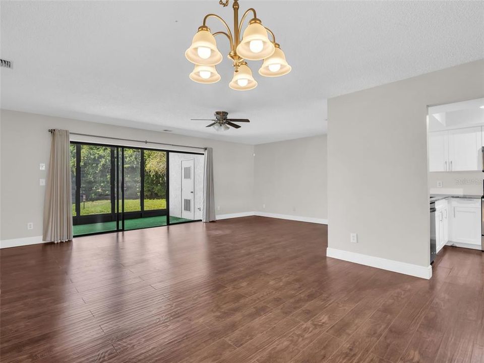 En Venta: $279,000 (3 camas, 2 baños, 1500 Pies cuadrados)