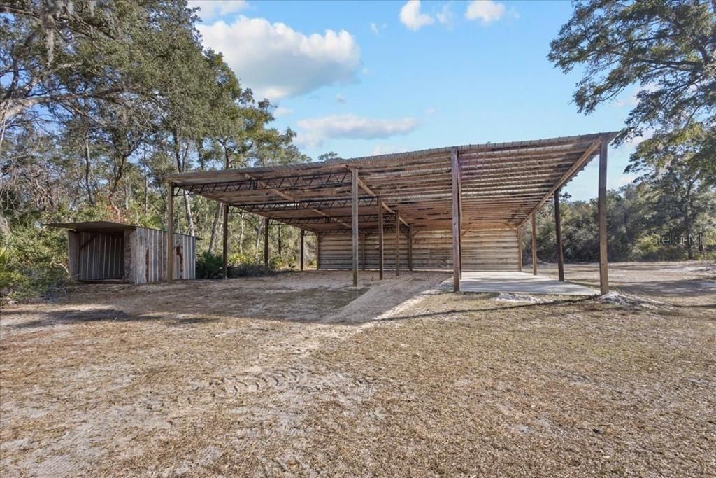 En Venta: $59,900 (2.49 acres)