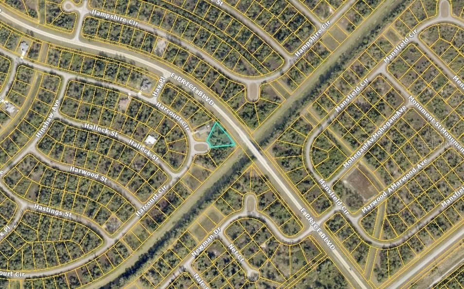 На продажу: $19,000 (0.39 acres)