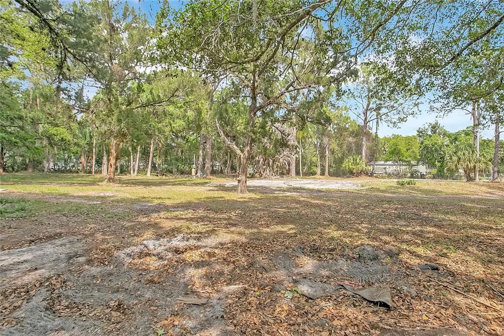 На продажу: $174,900 (1.08 acres)