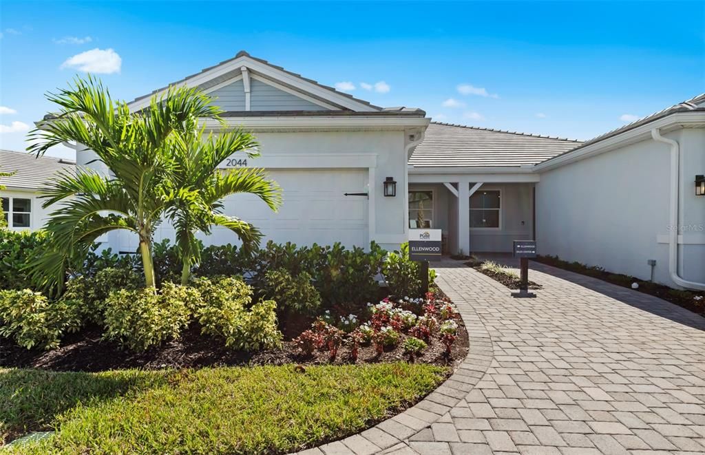 Active With Contract: $415,000 (2 beds, 2 baths, 1576 Square Feet)