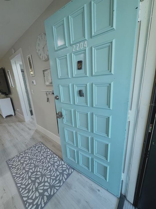 На продажу: $240,000 (2 спален, 2 ванн, 935 Квадратных фут)