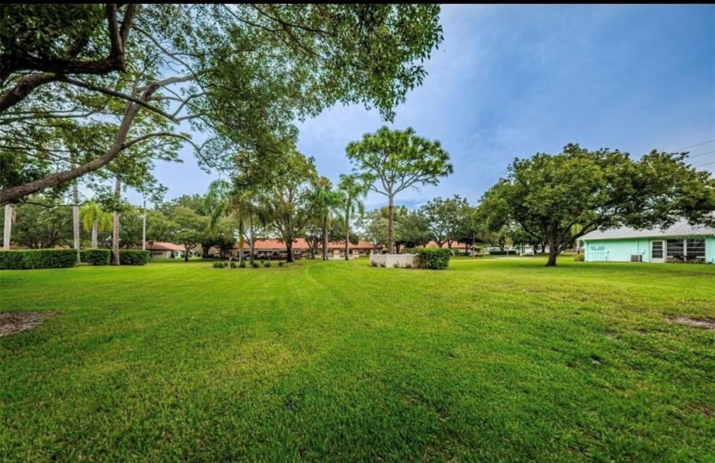 На продажу: $240,000 (2 спален, 2 ванн, 935 Квадратных фут)