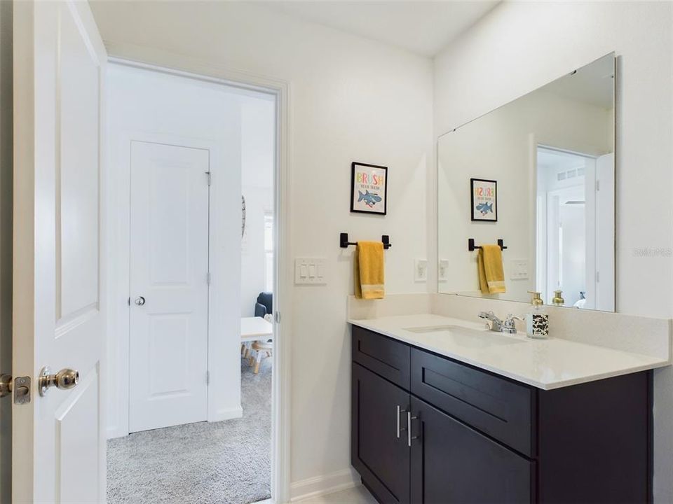 For Sale: $379,900 (4 beds, 3 baths, 2046 Square Feet)