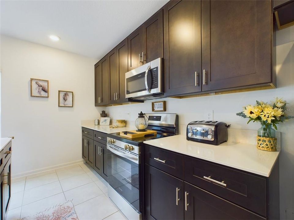 For Sale: $379,900 (4 beds, 3 baths, 2046 Square Feet)