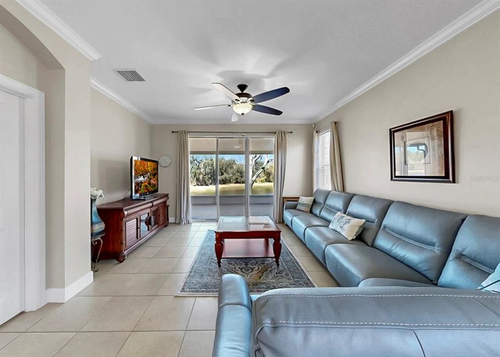 En Venta: $384,000 (3 camas, 2 baños, 1828 Pies cuadrados)