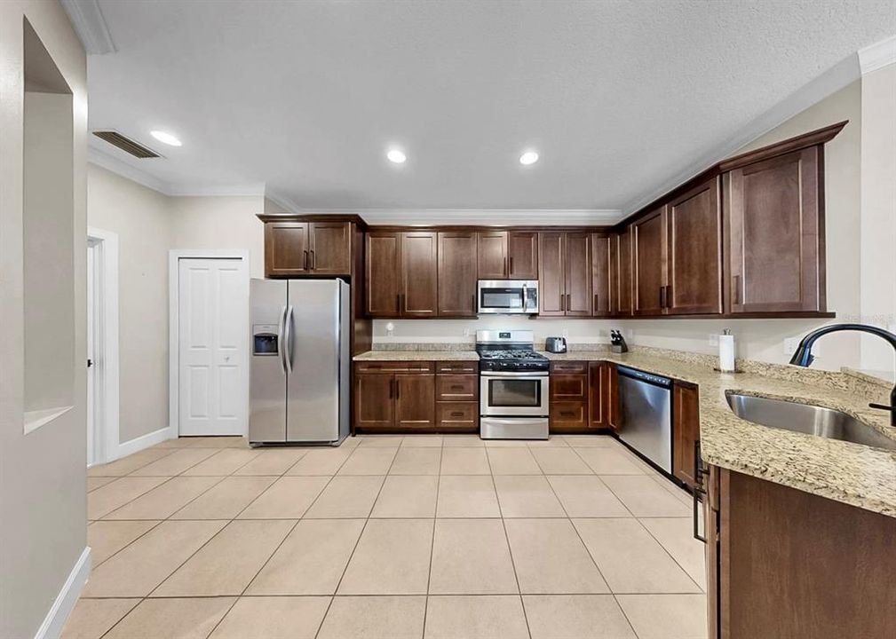 En Venta: $384,000 (3 camas, 2 baños, 1828 Pies cuadrados)