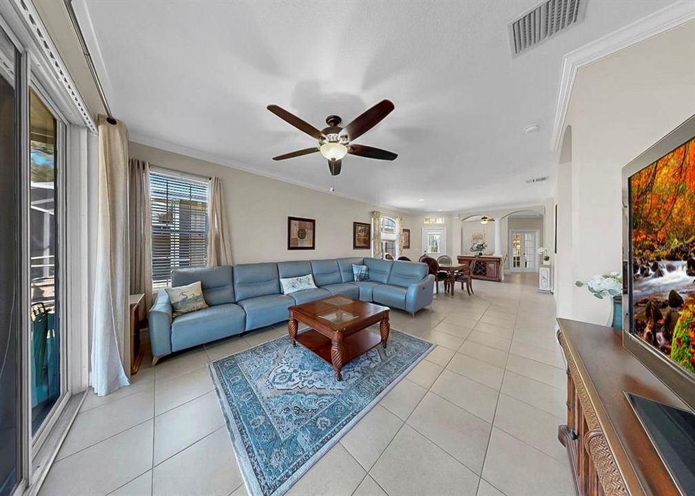 En Venta: $384,000 (3 camas, 2 baños, 1828 Pies cuadrados)