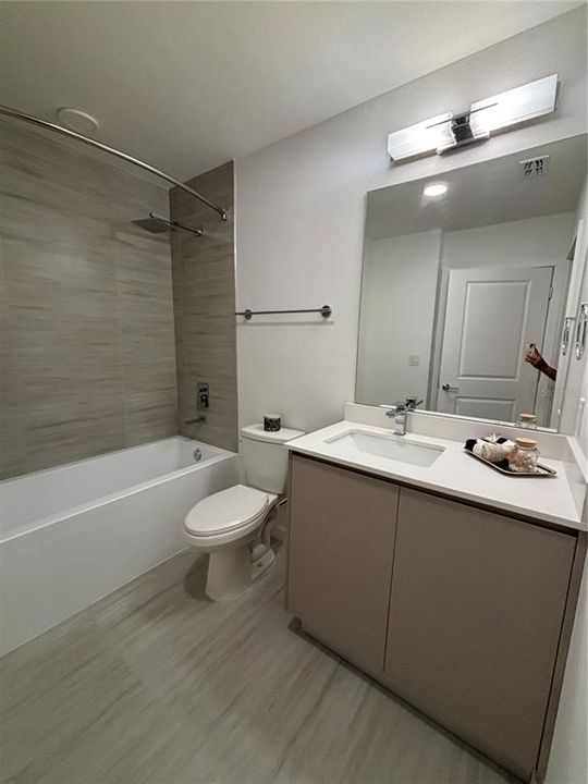 For Rent: $1,490 (1 beds, 1 baths, 750 Square Feet)