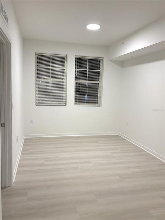 For Rent: $1,490 (1 beds, 1 baths, 750 Square Feet)