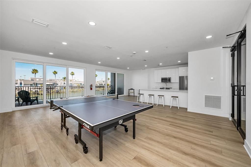 En Venta: $1,150,000 (3 camas, 3 baños, 1727 Pies cuadrados)