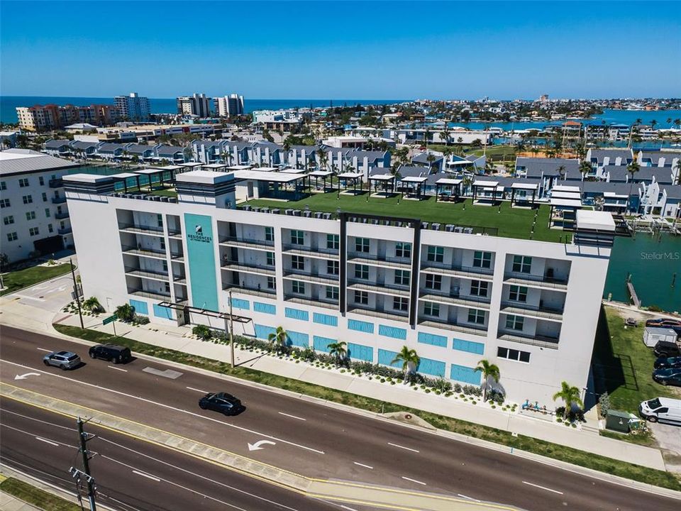 En Venta: $1,150,000 (3 camas, 3 baños, 1727 Pies cuadrados)