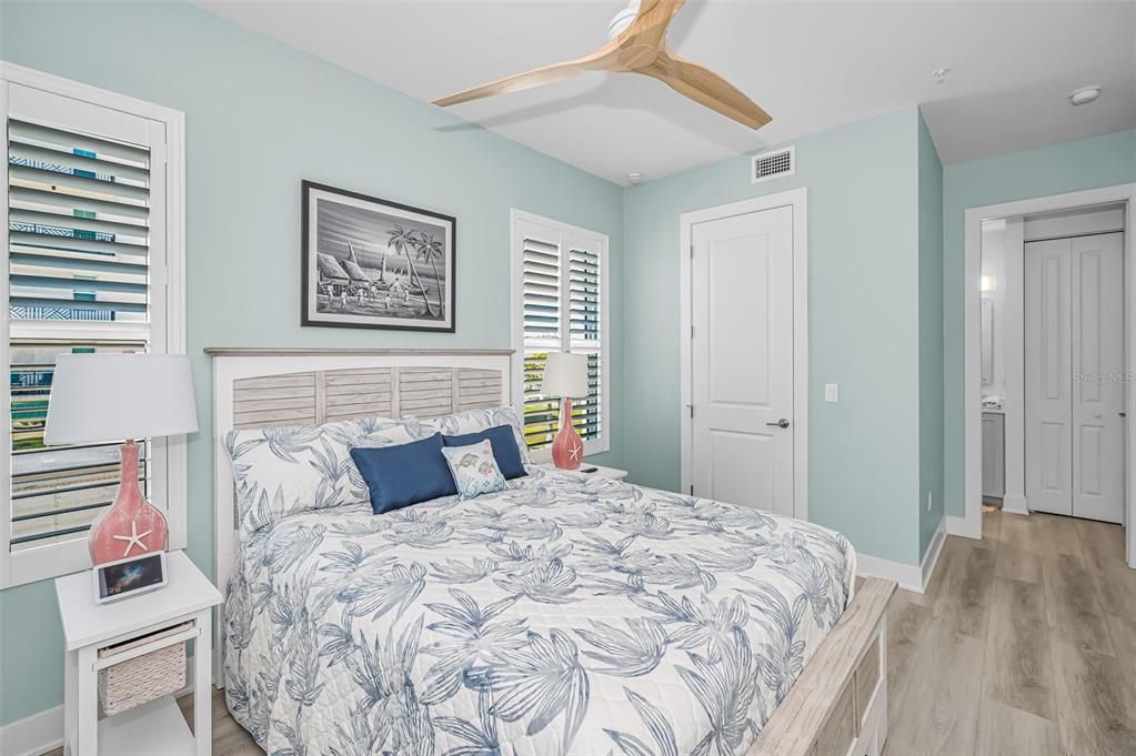 En Venta: $1,150,000 (3 camas, 3 baños, 1727 Pies cuadrados)