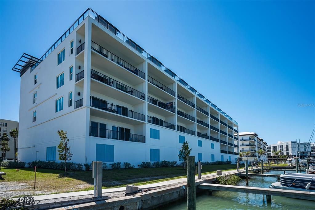 En Venta: $1,150,000 (3 camas, 3 baños, 1727 Pies cuadrados)